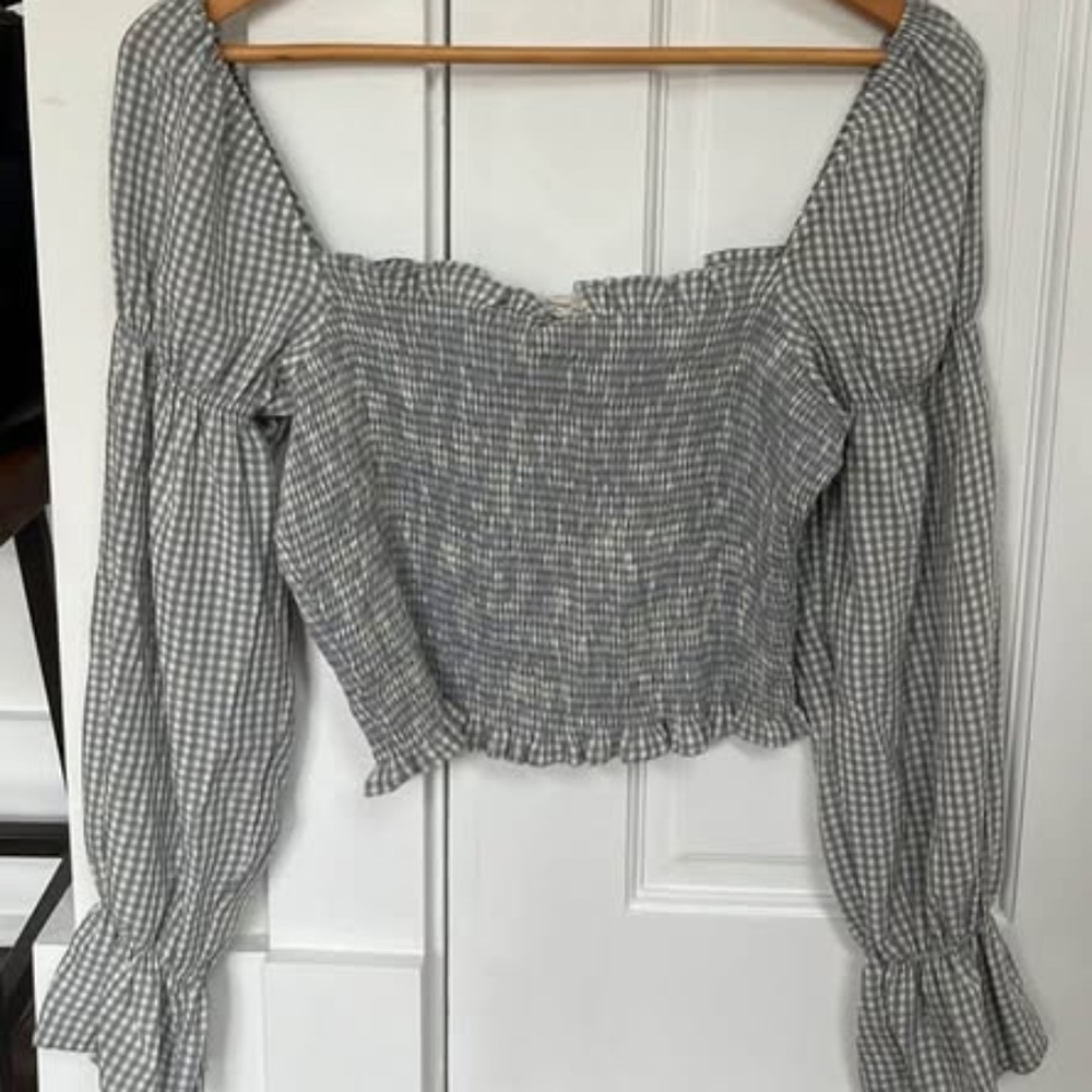 Long Sleeve Bubble Sleeve Top